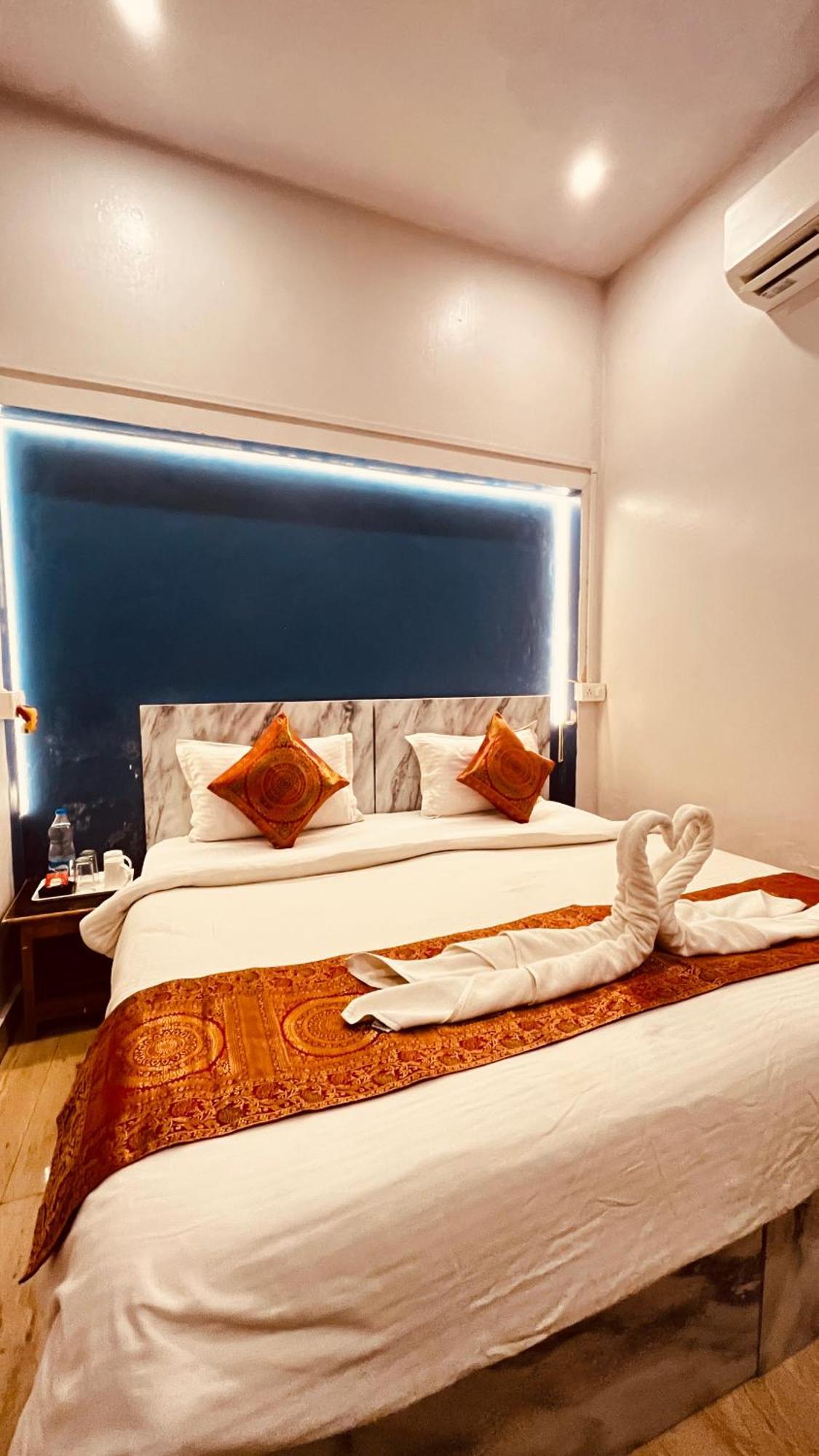 Hotel Vibe N Joy Varanasi Exterior foto