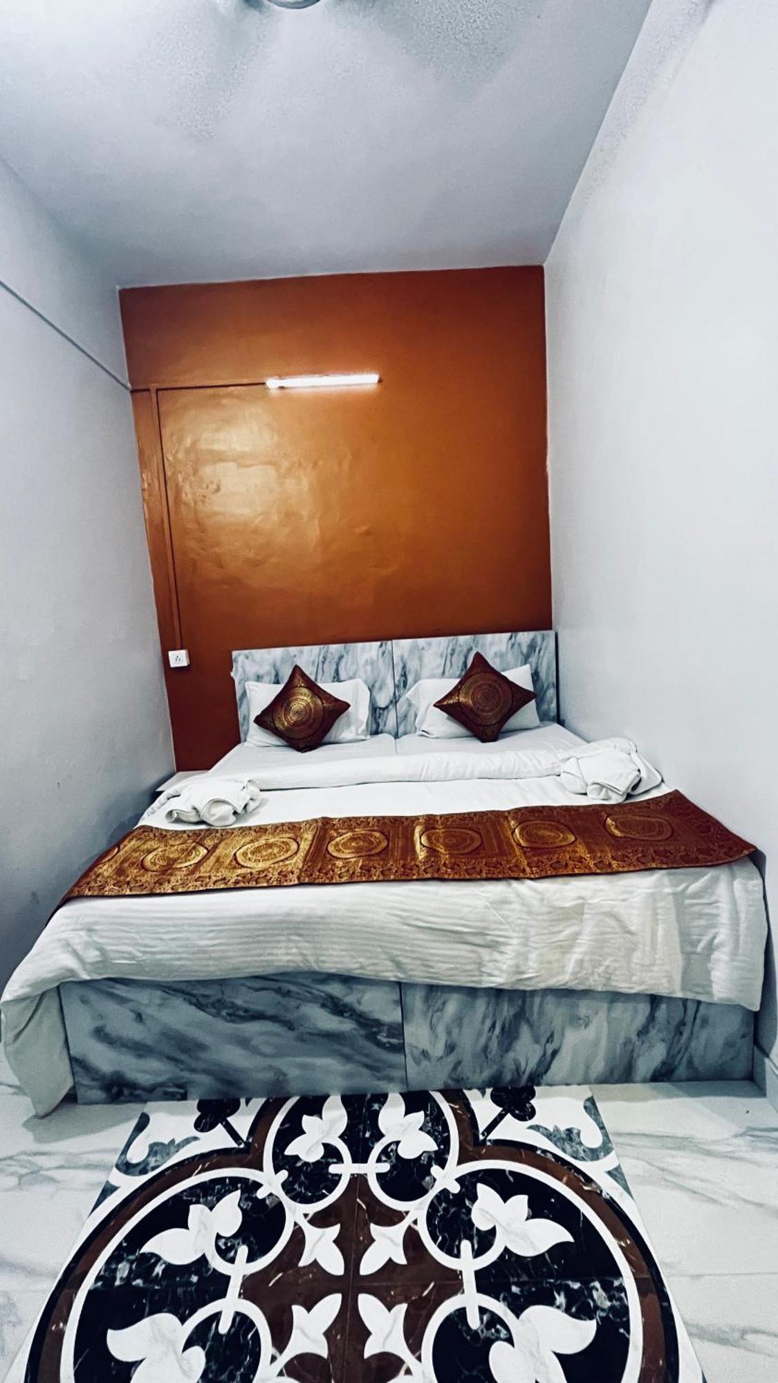 Hotel Vibe N Joy Varanasi Exterior foto