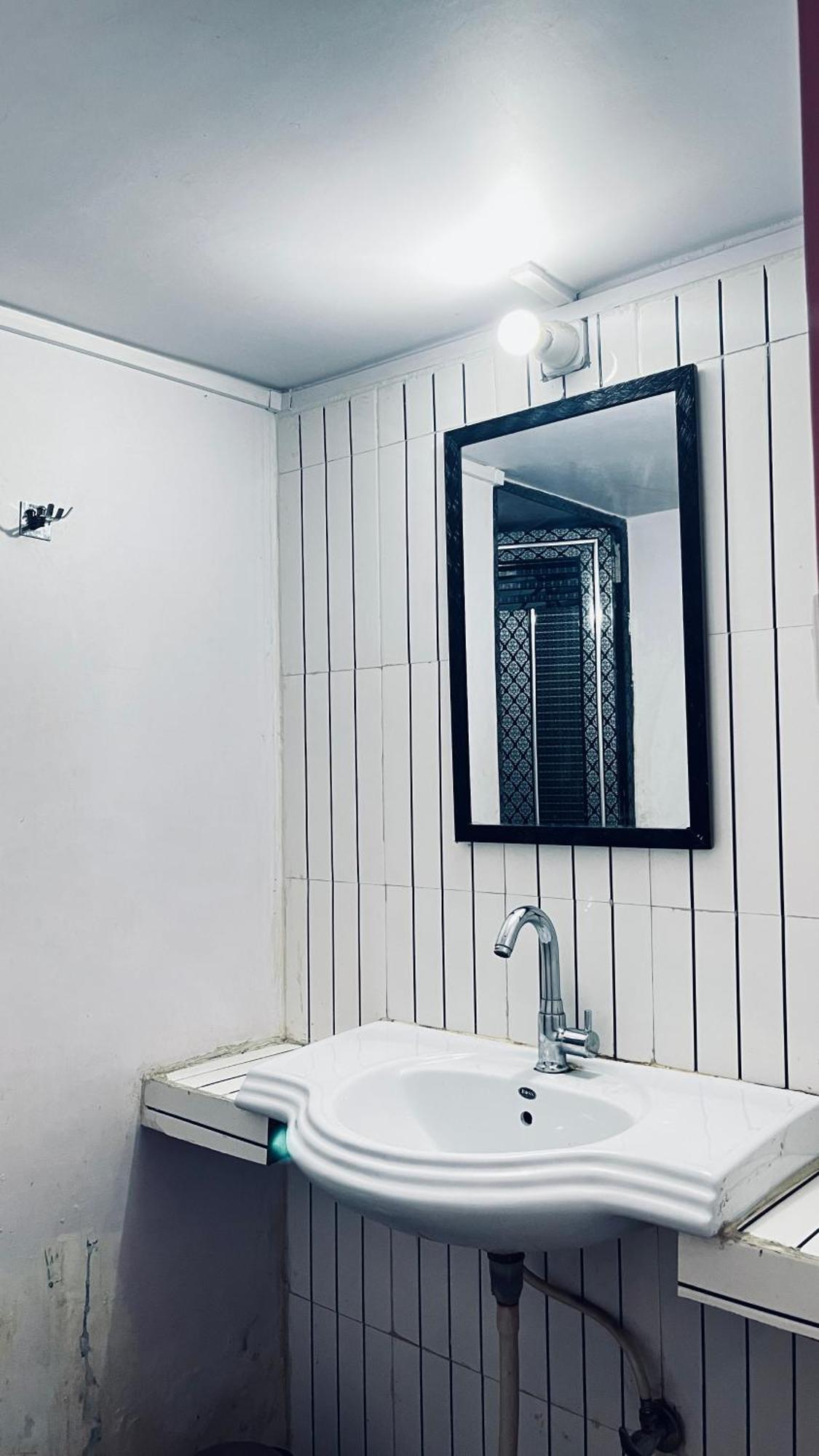 Hotel Vibe N Joy Varanasi Exterior foto